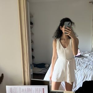 Aritzia Wilfred Encoulement jumpsuit short in cream